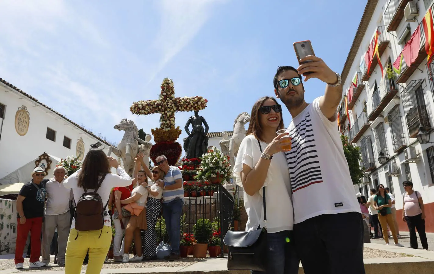 Las Cruces de Mayo de Córdoba devuelven la vida a las calles para celebrar la primavera